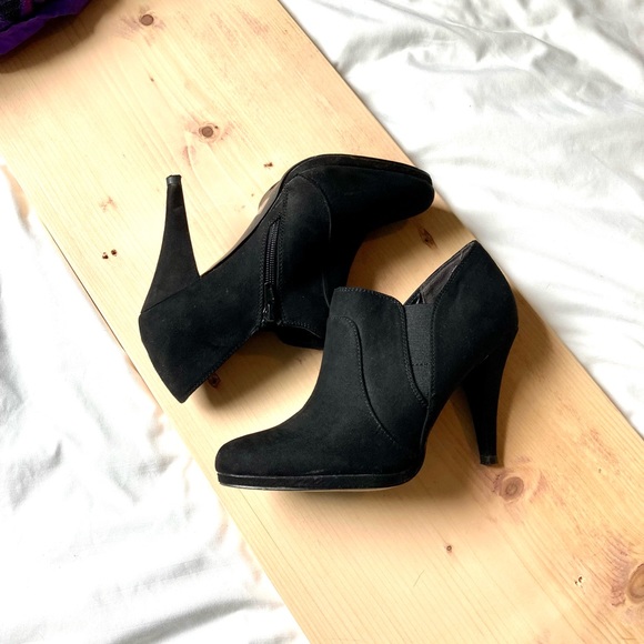 Fergie Shoes - Fergie Heeled Ankle Booties